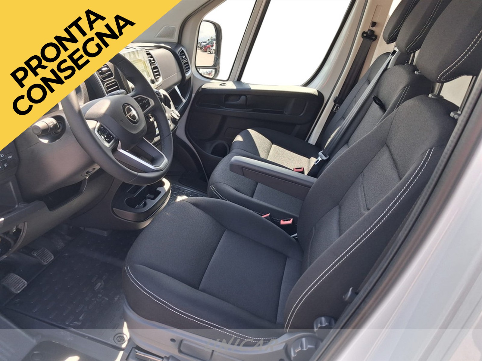 UNICAR Opel Movano