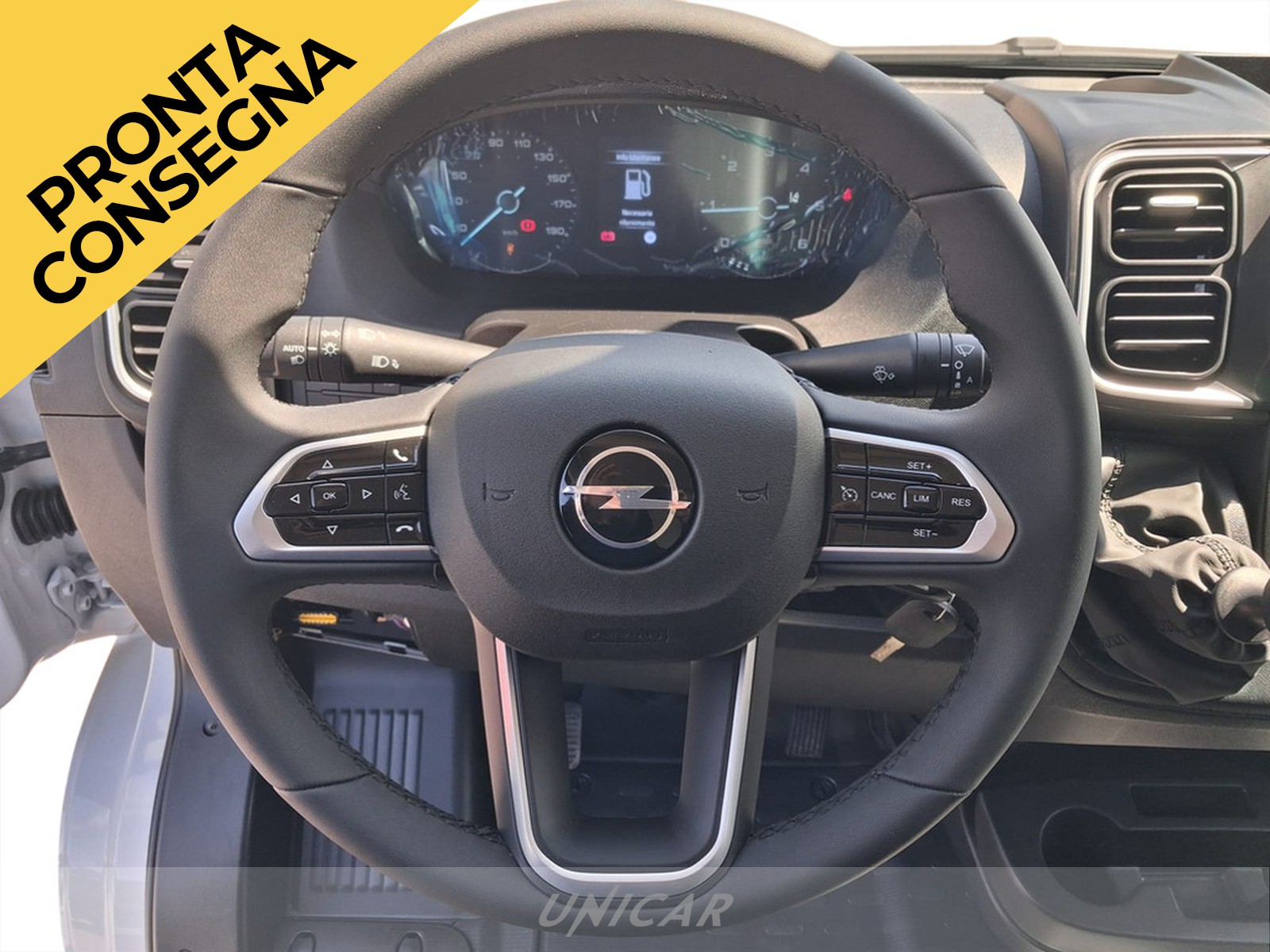 UNICAR Opel Movano