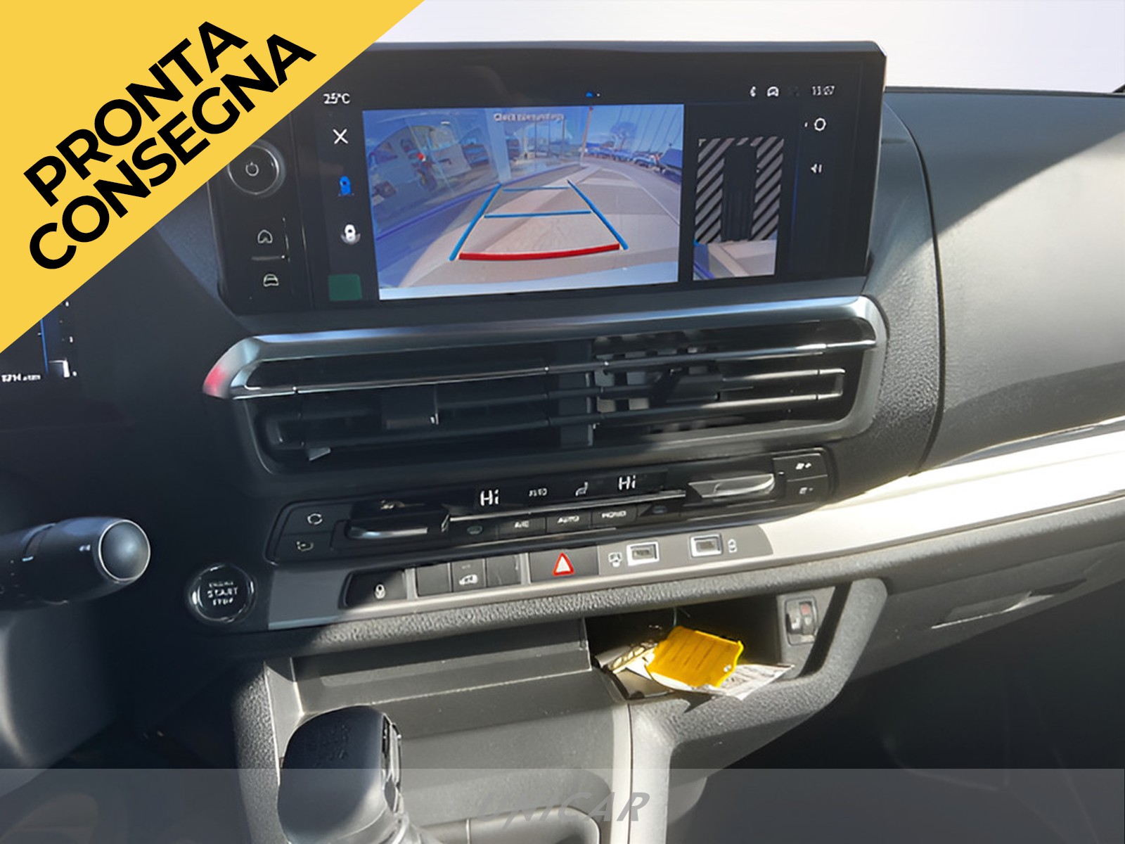 UNICAR Opel Vivaro