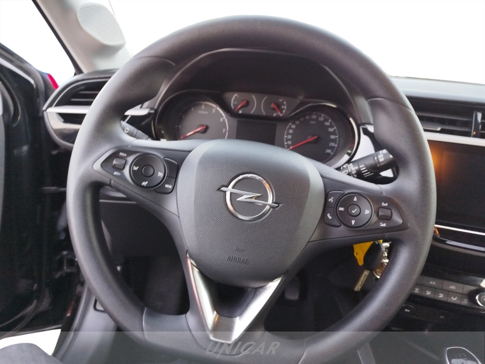UNICAR Opel Corsa