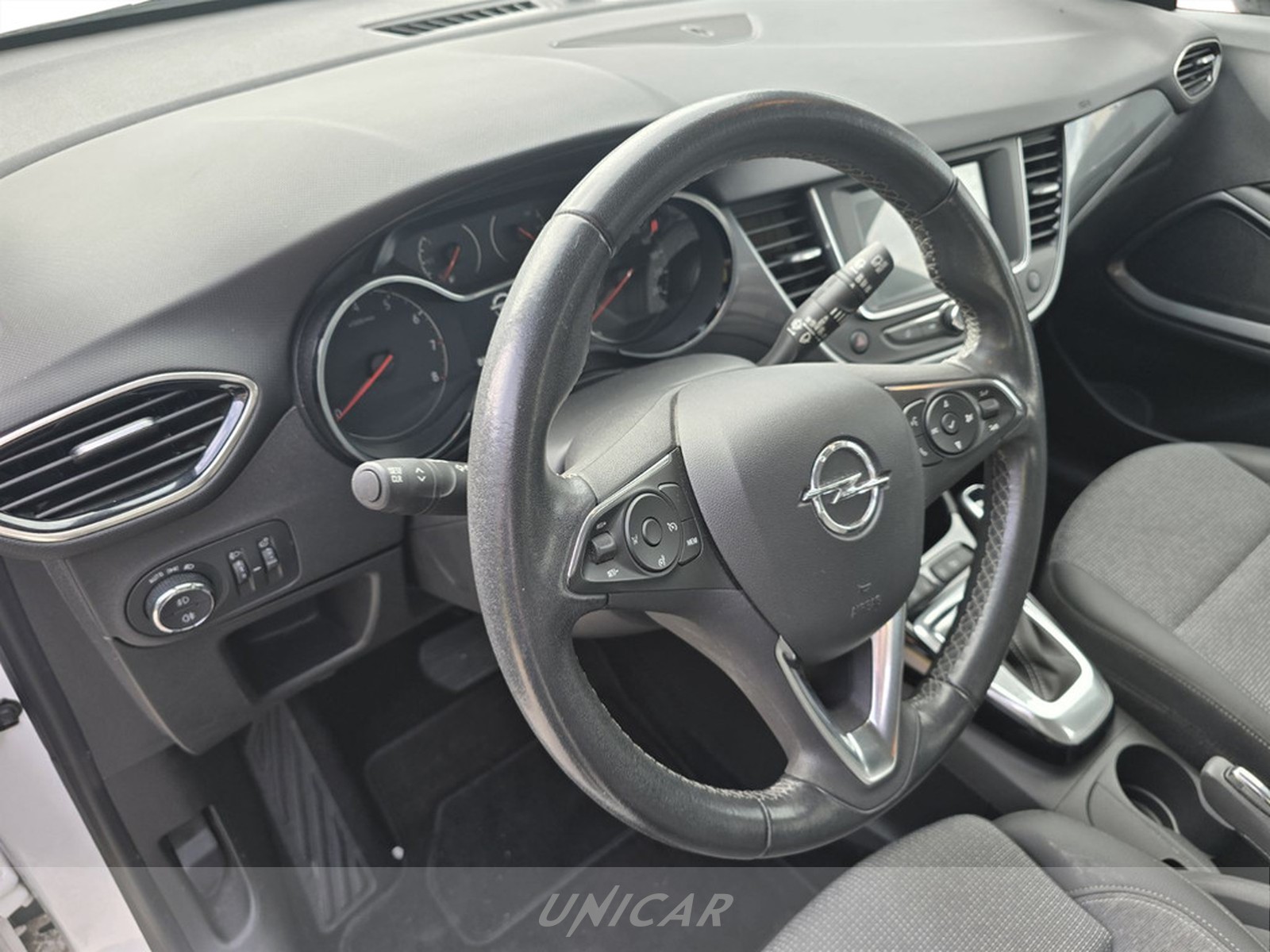 UNICAR Opel Crossland