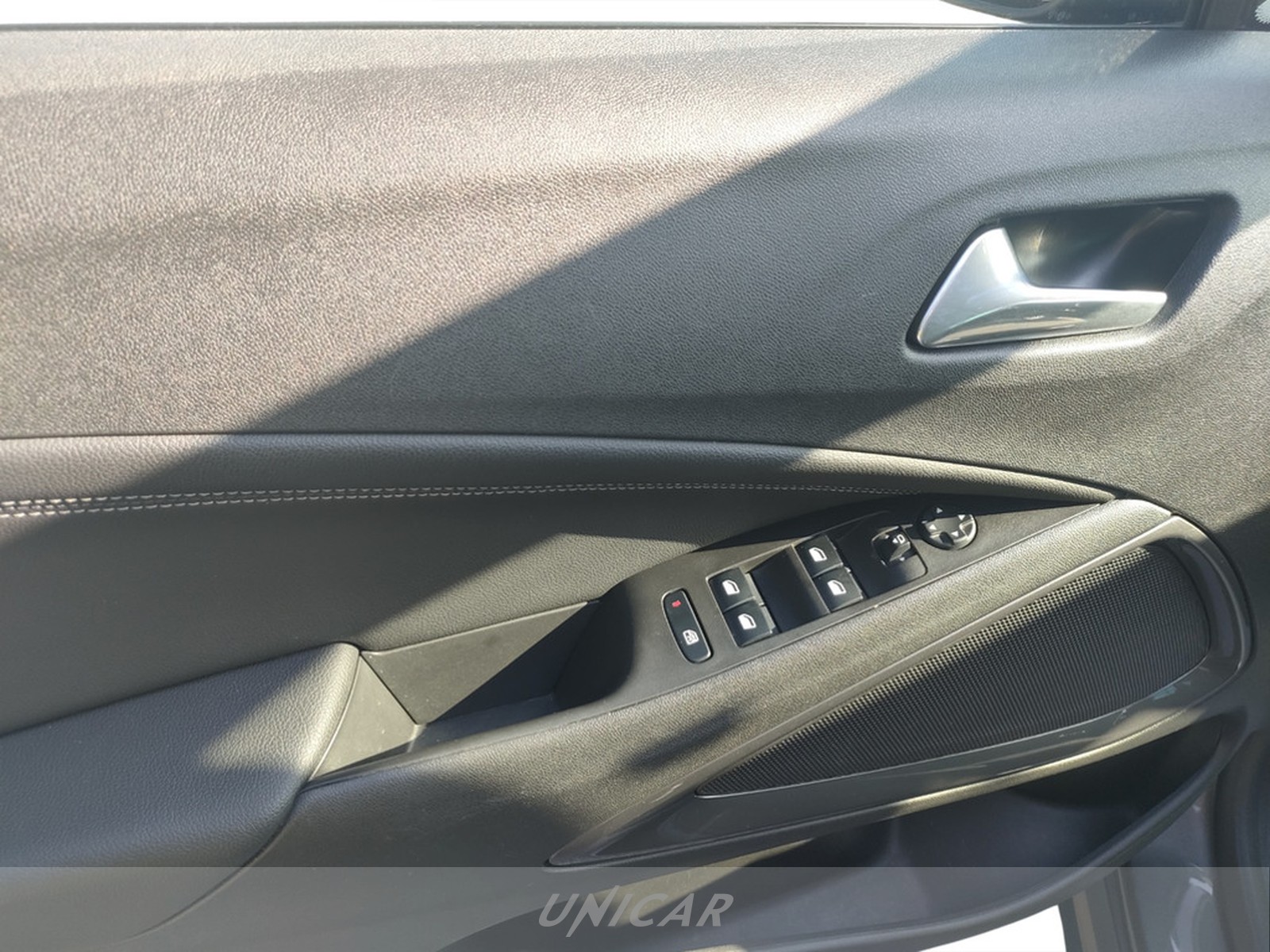 UNICAR Opel Crossland