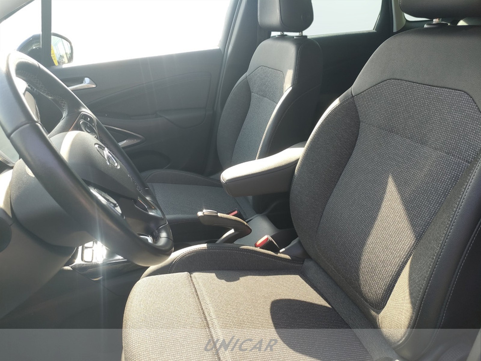 UNICAR Opel Crossland