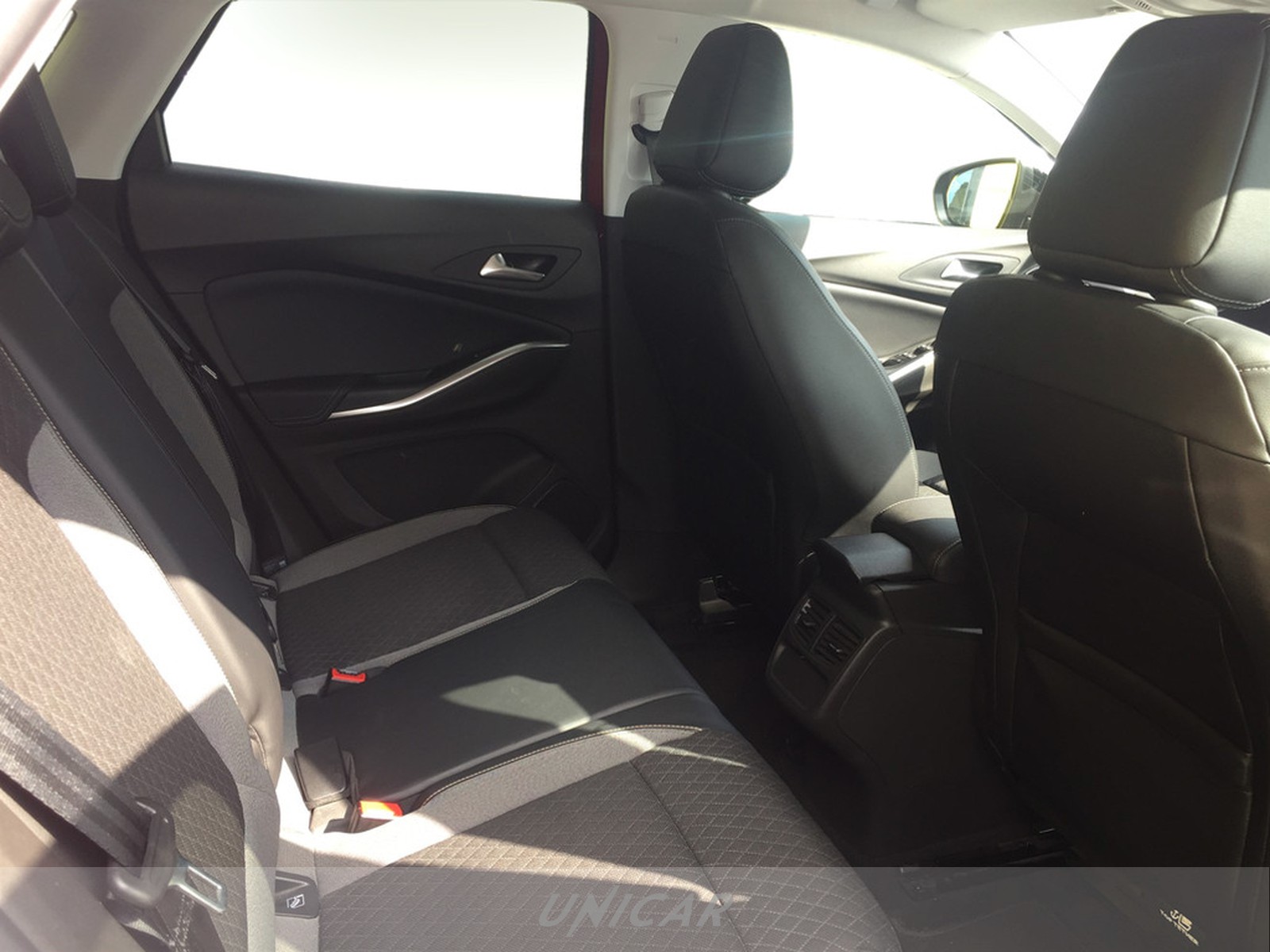 UNICAR Opel Grandland