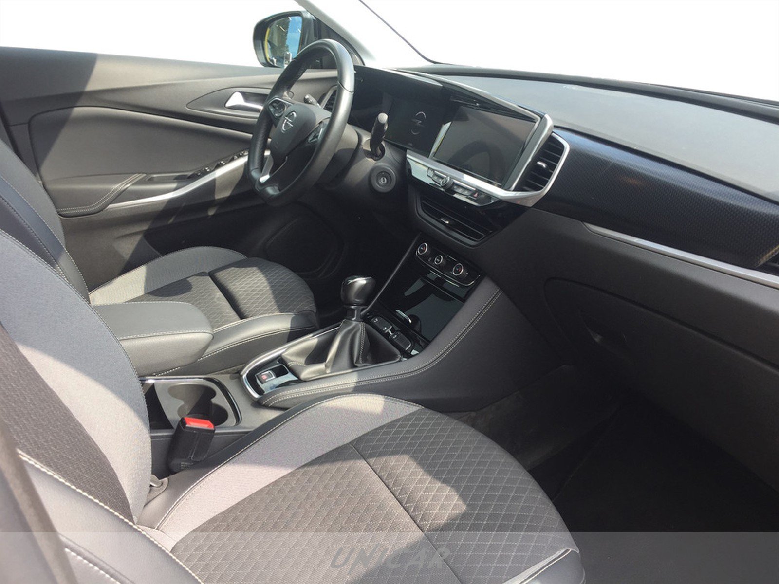 UNICAR Opel Grandland