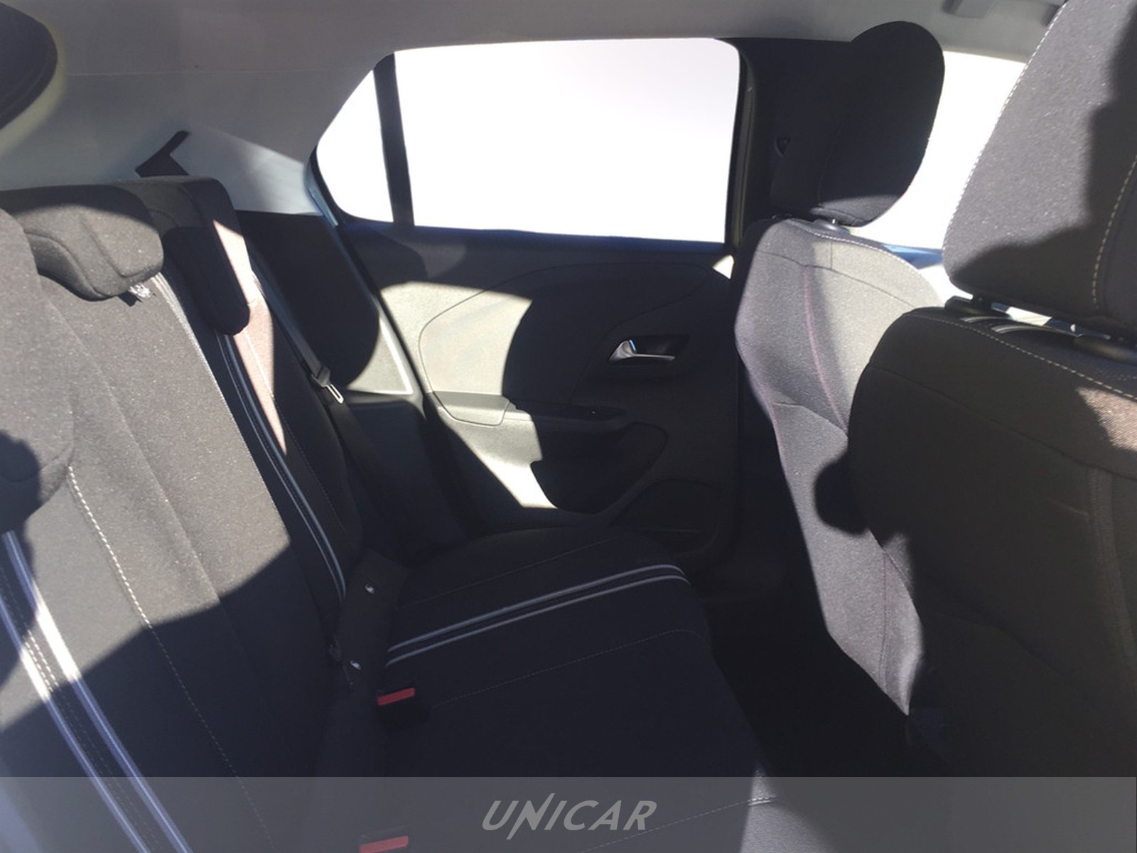 UNICAR Opel Corsa