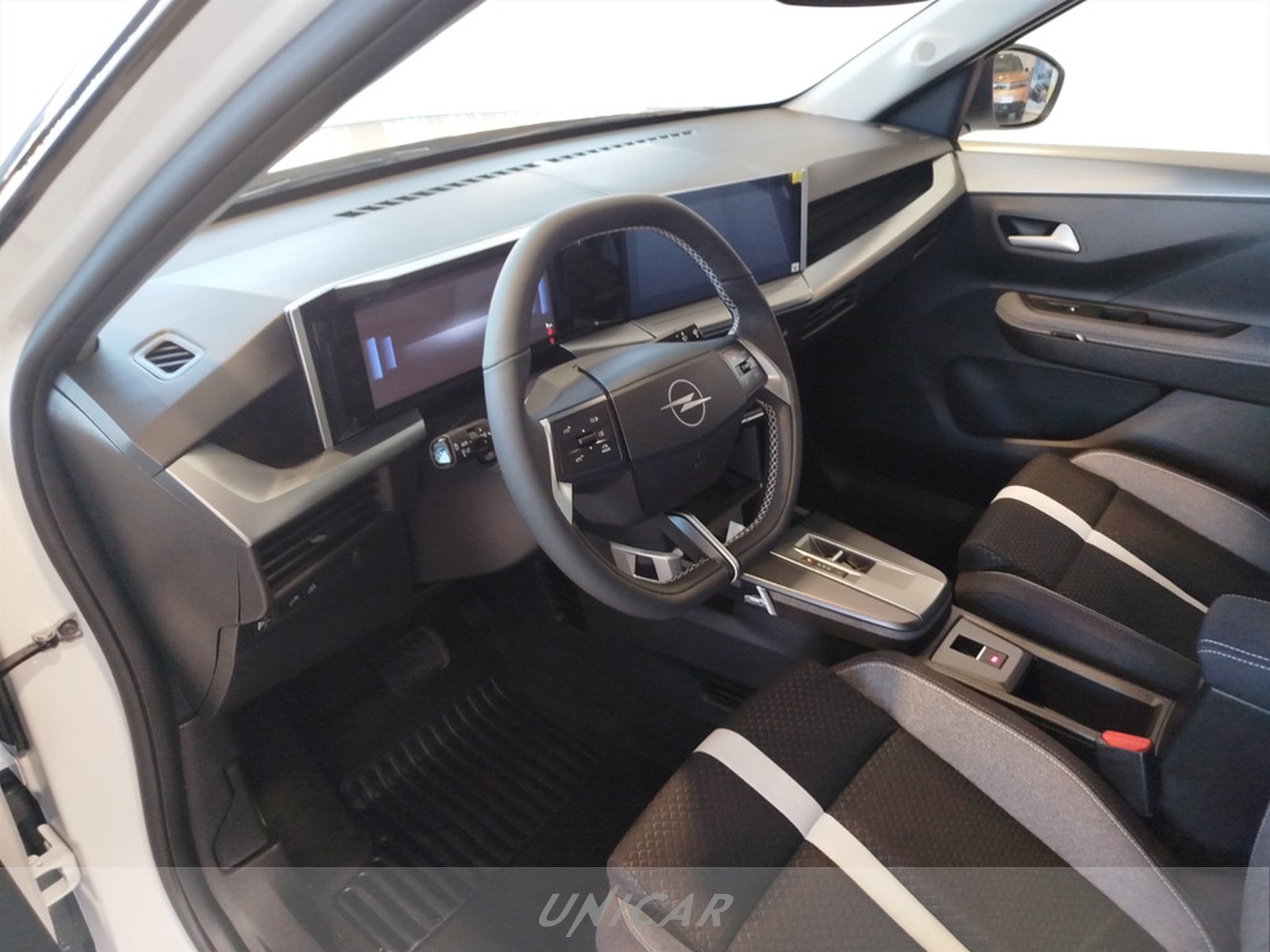 UNICAR Opel Frontera