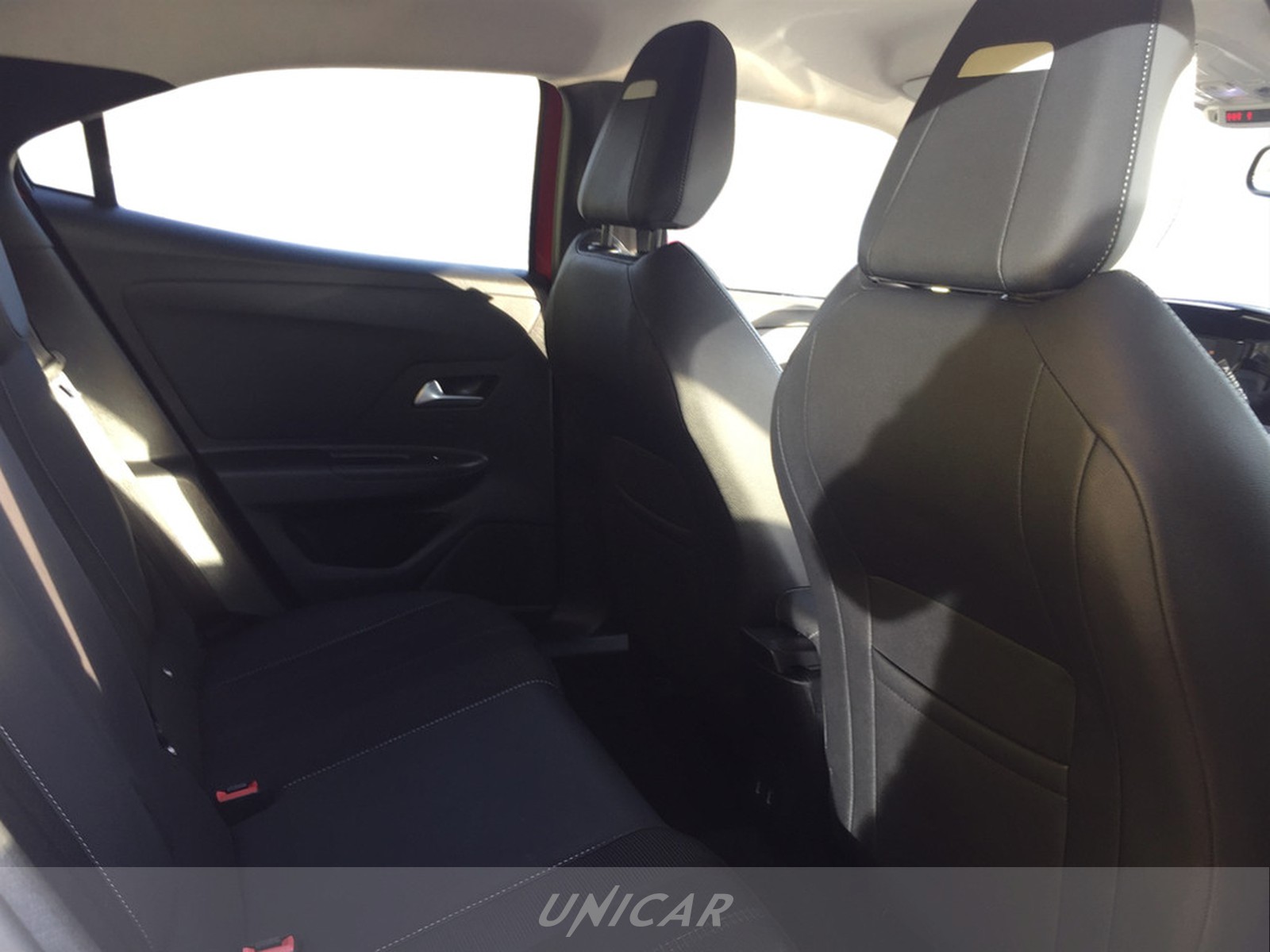 UNICAR Opel Mokka