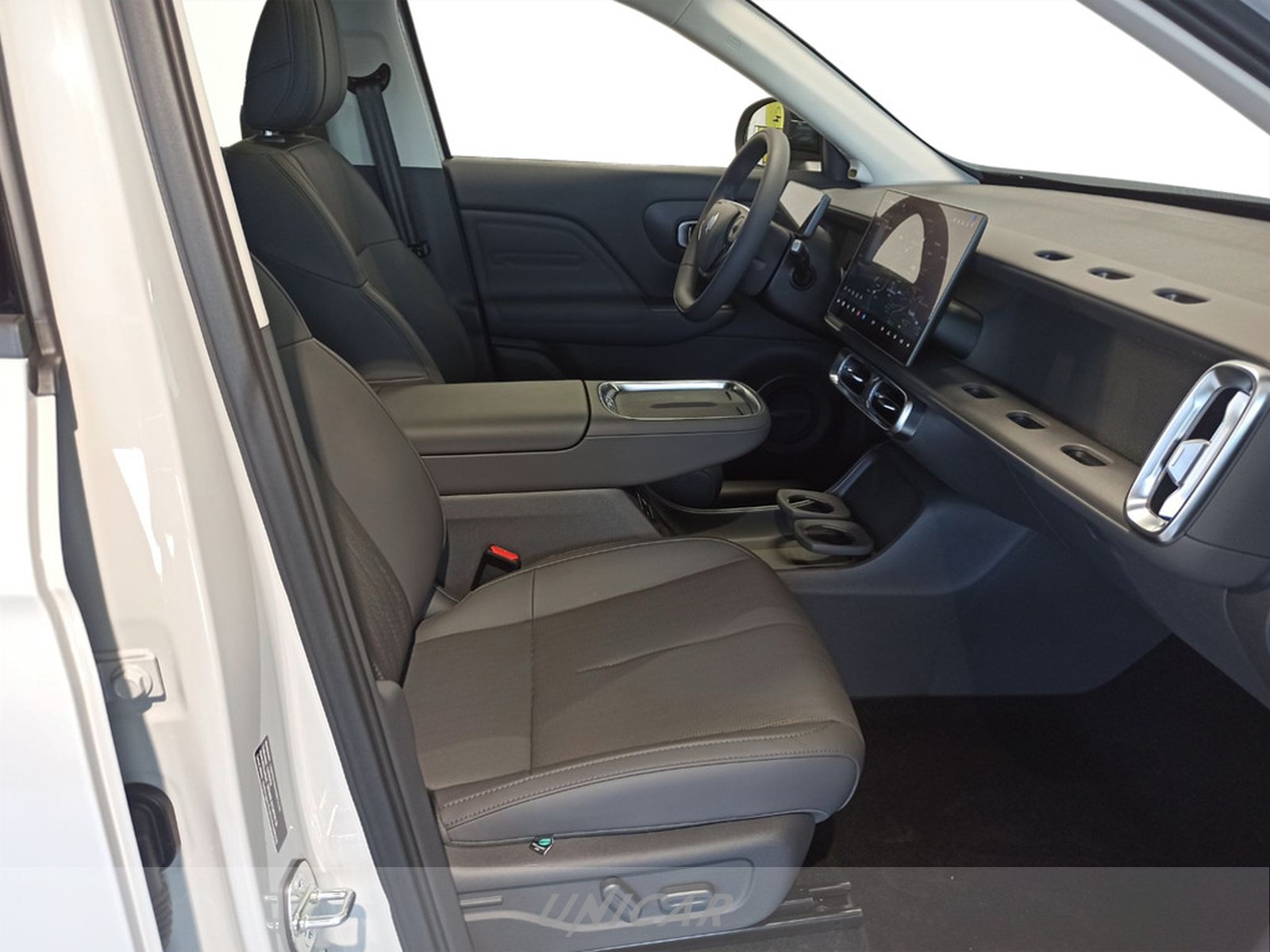 UNICAR Leapmotor B10