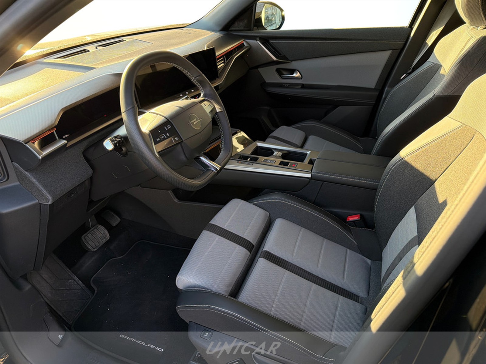 UNICAR Opel Grandland