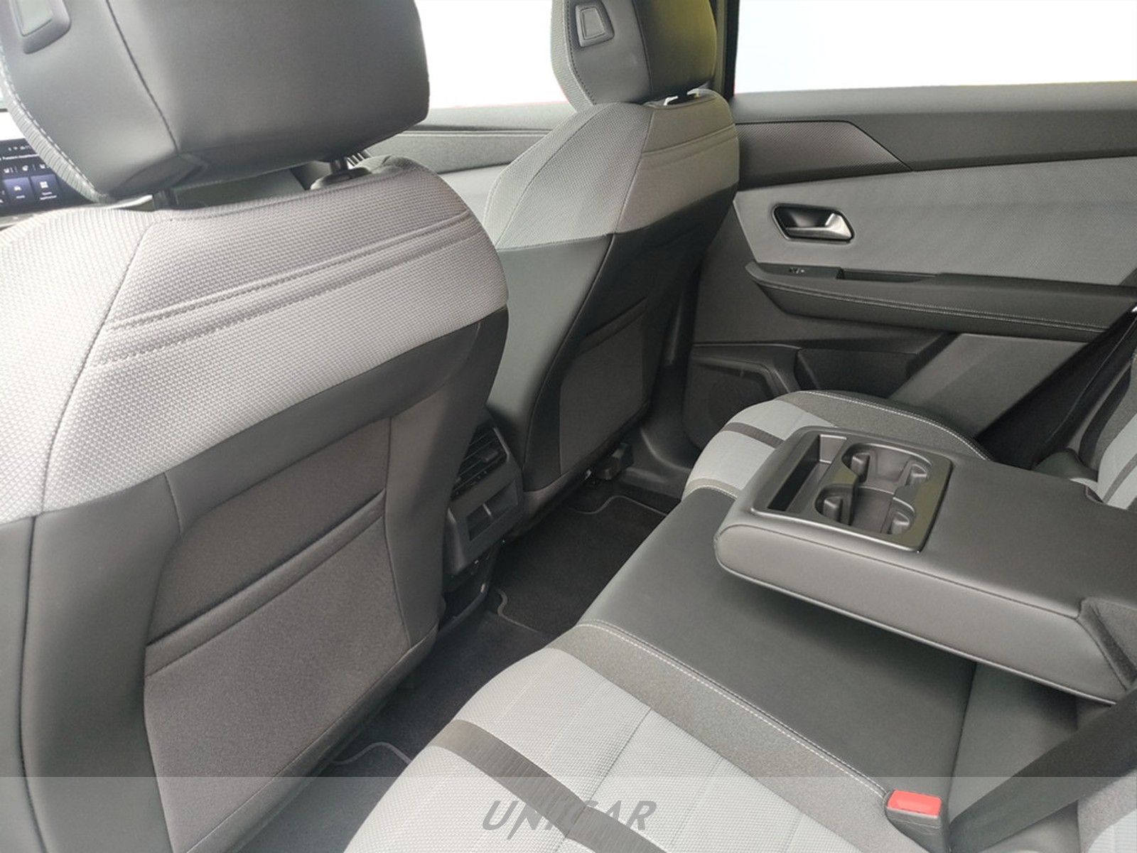 UNICAR Opel Grandland