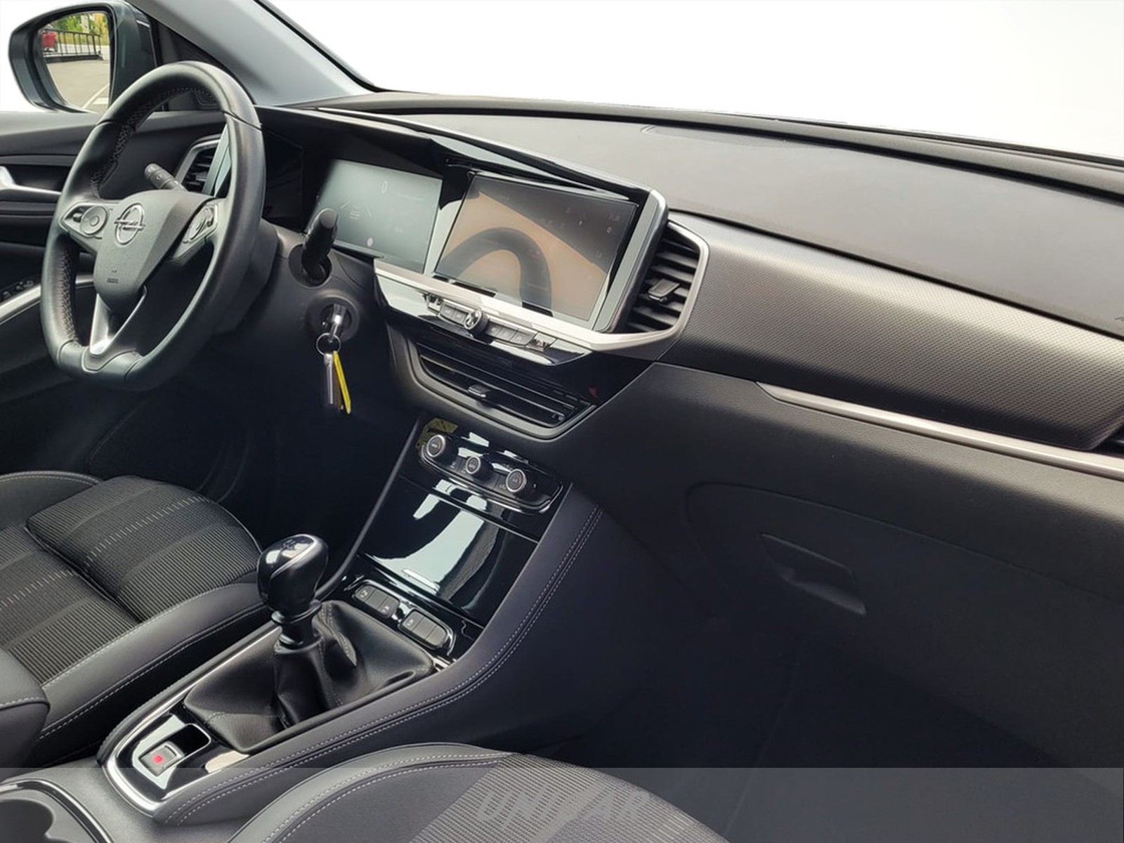 UNICAR Opel Grandland