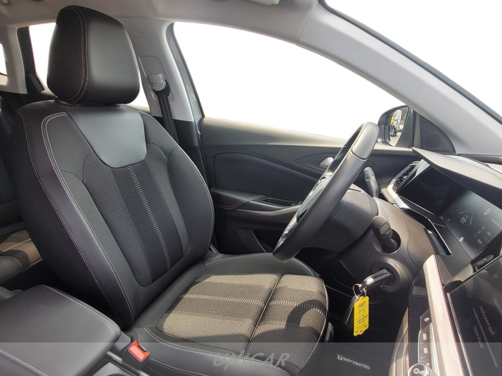 UNICAR Opel Grandland