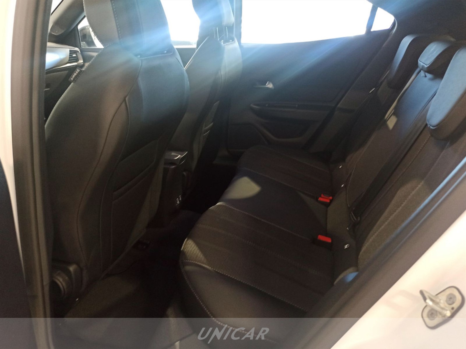 UNICAR Opel Mokka