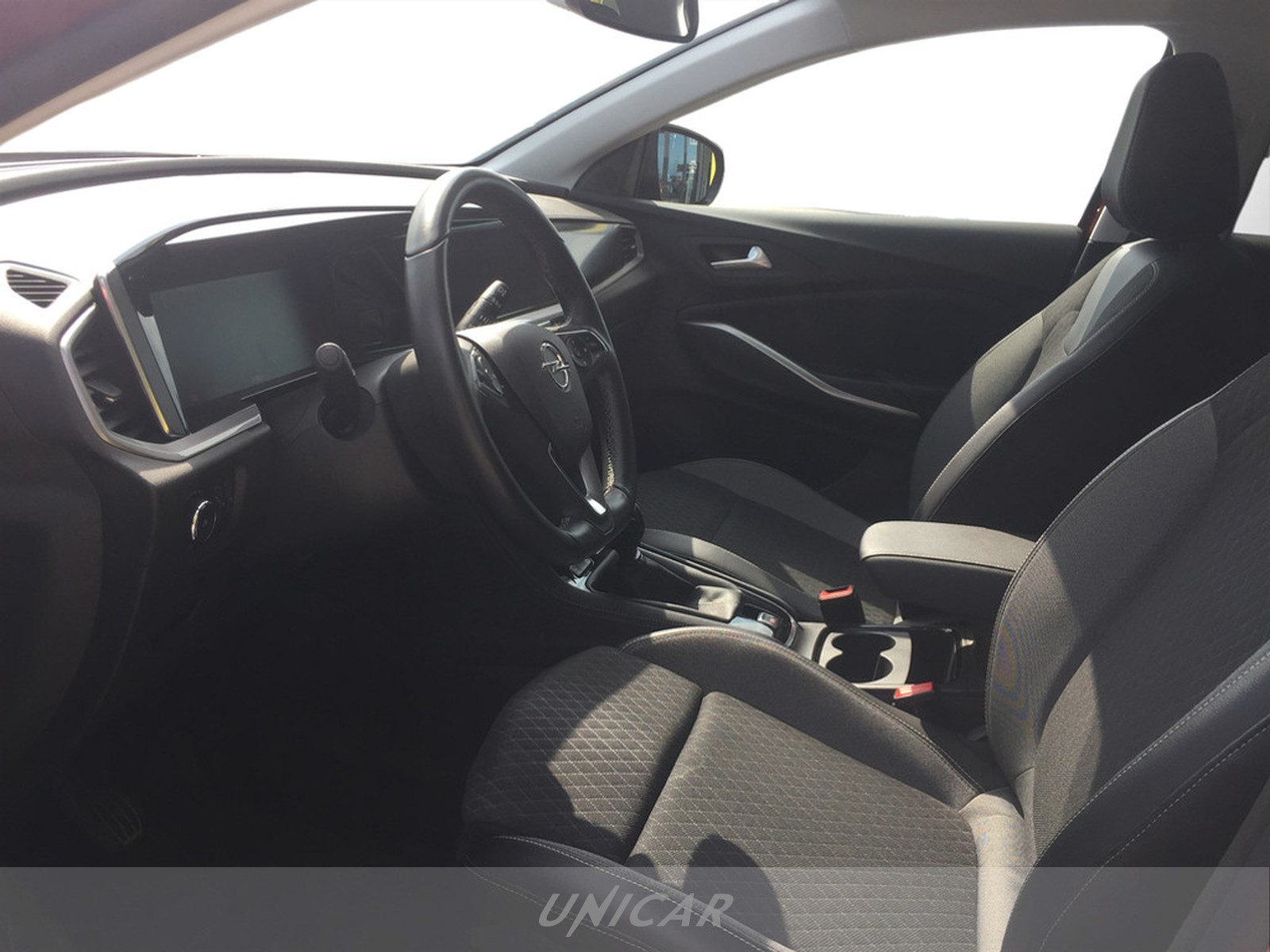 UNICAR Opel Grandland
