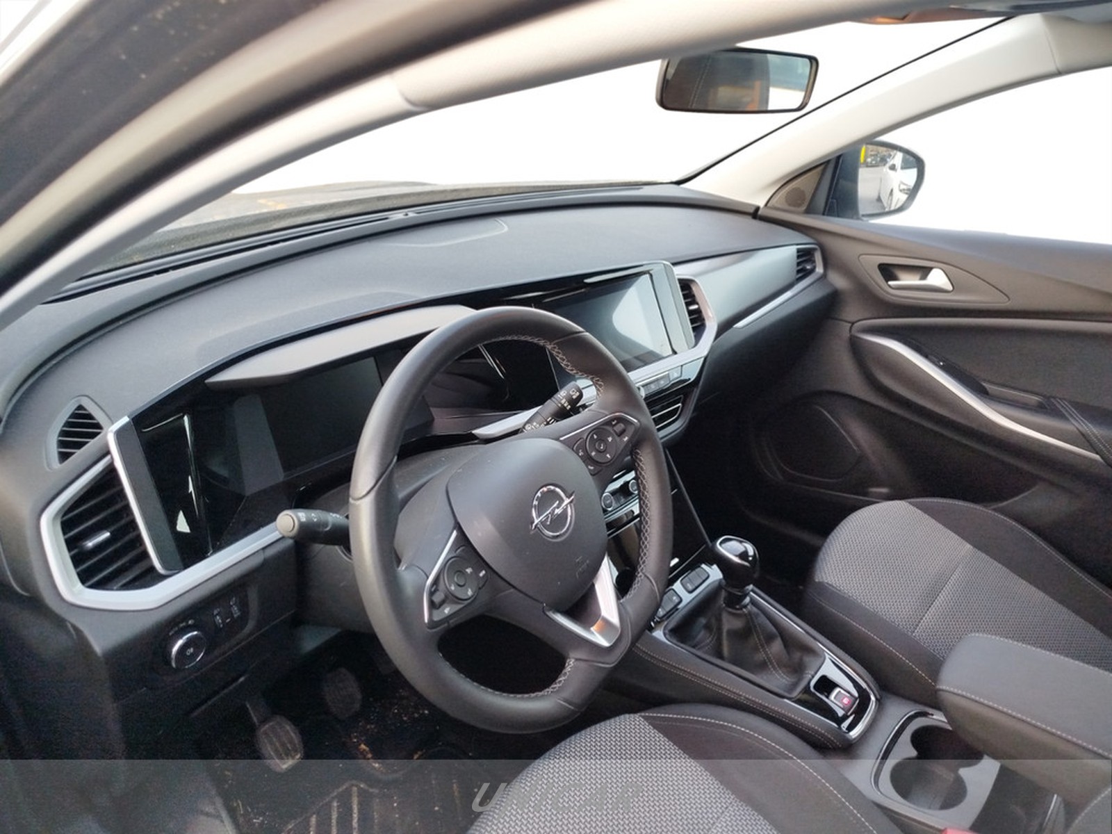 UNICAR Opel Grandland