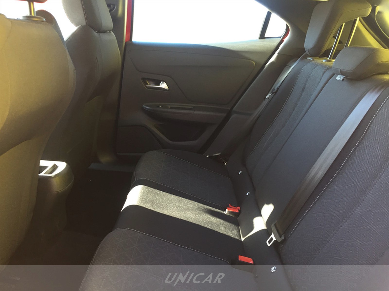 UNICAR Opel Mokka