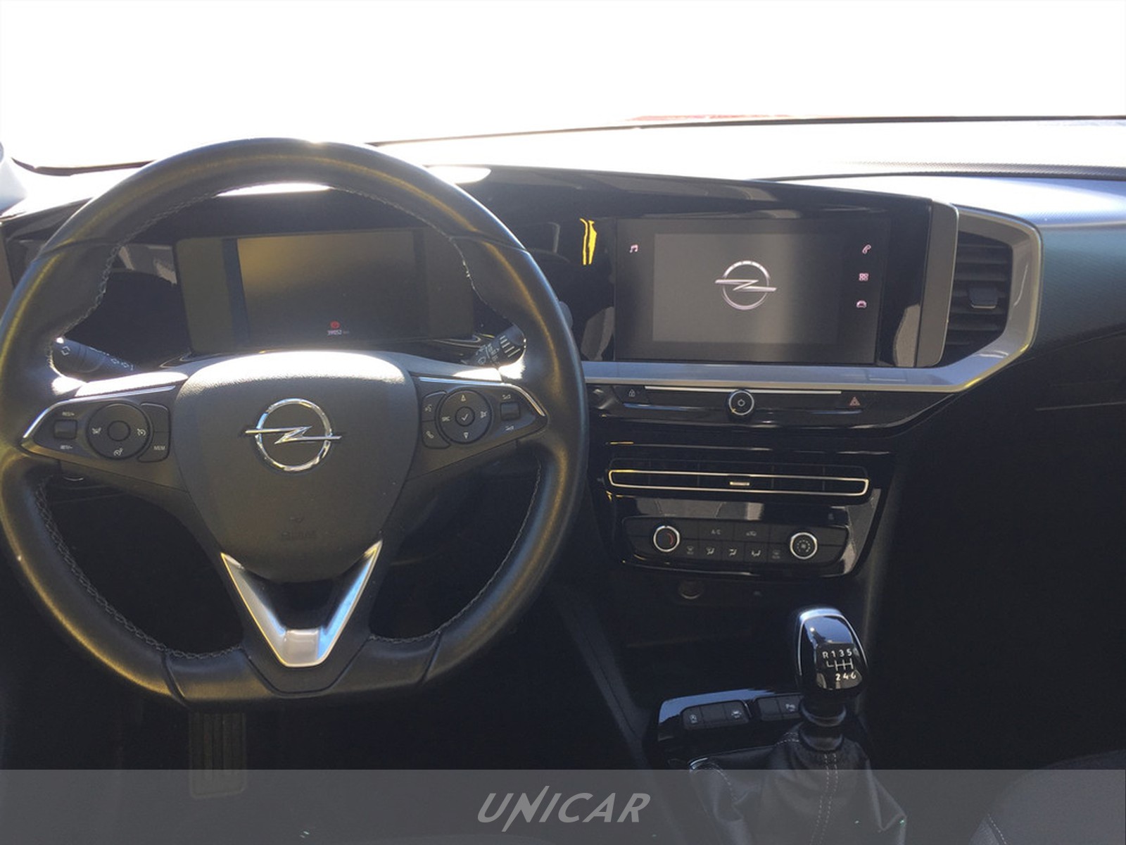 UNICAR Opel Mokka