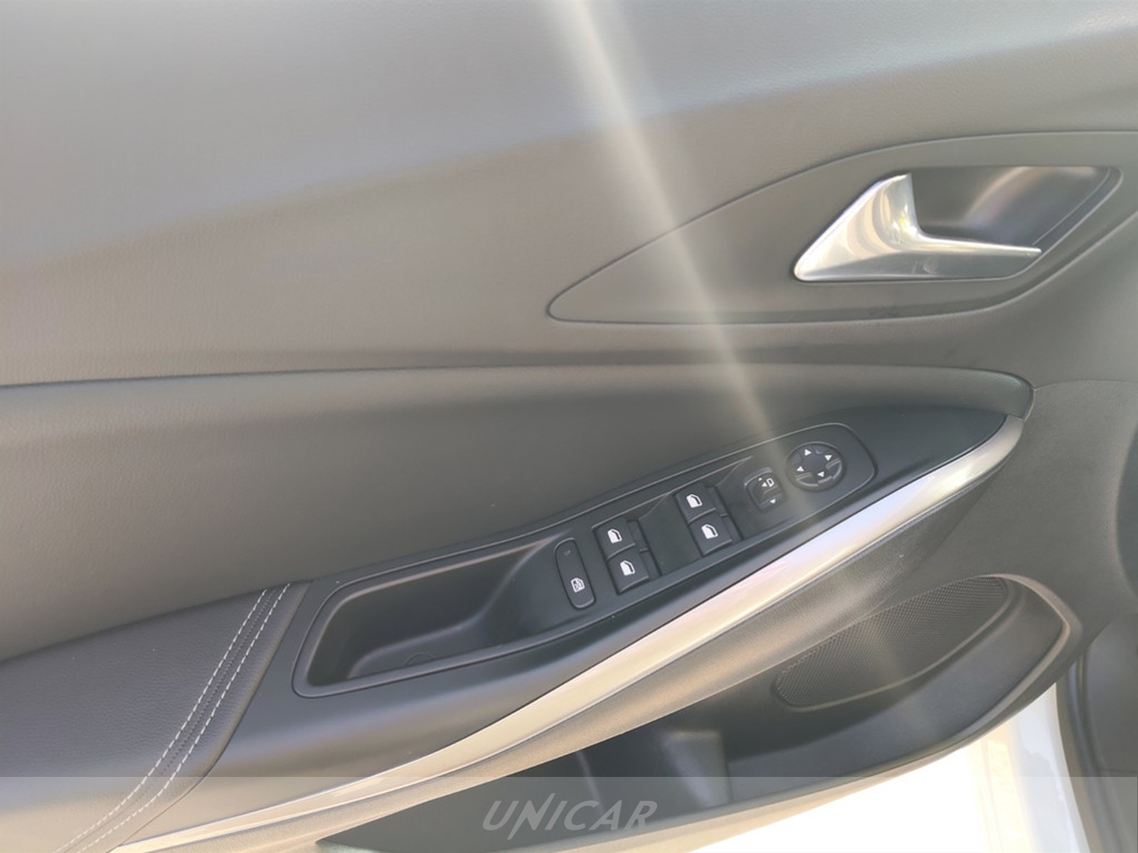 UNICAR Opel Grandland