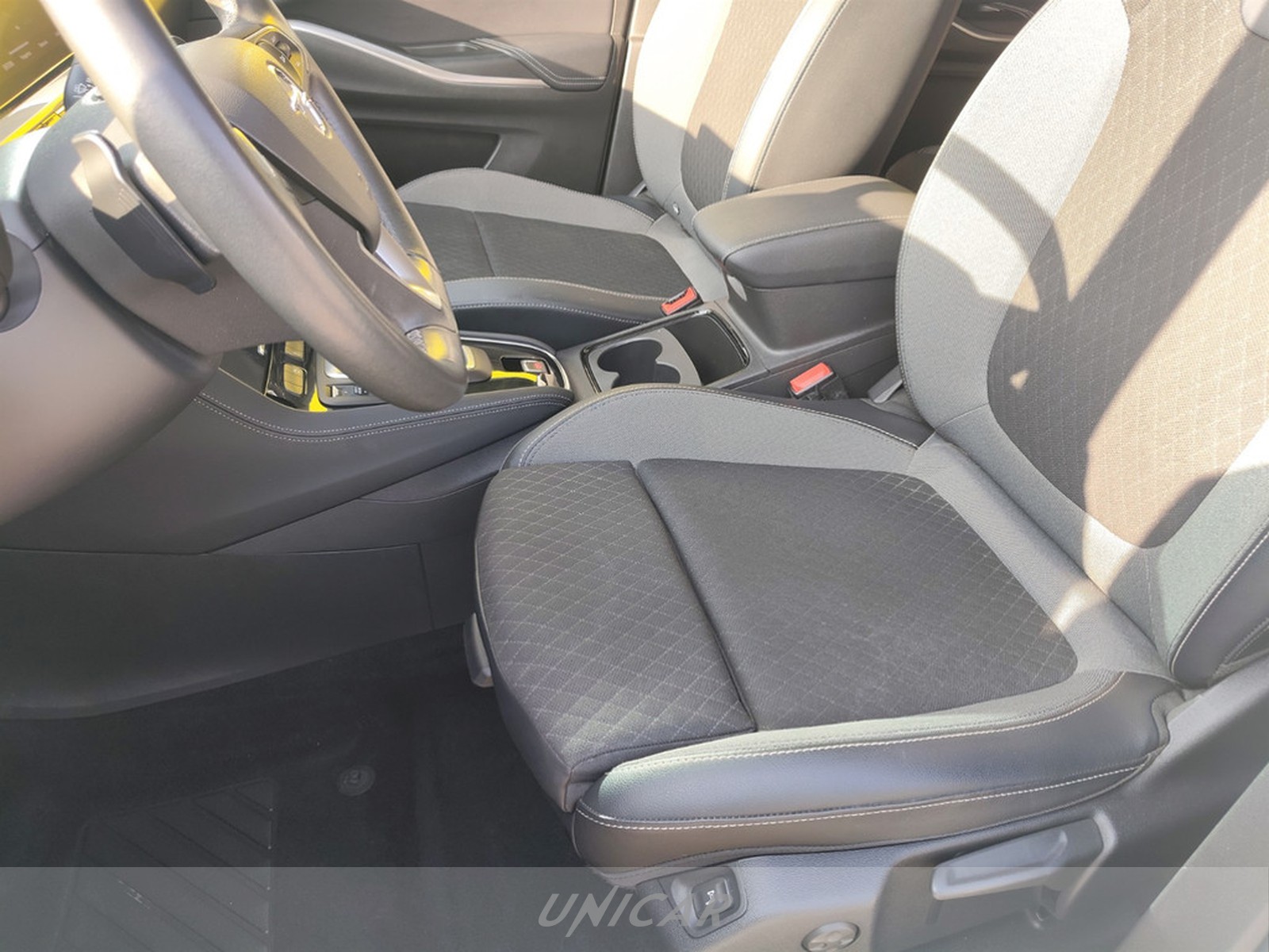 UNICAR Opel Grandland