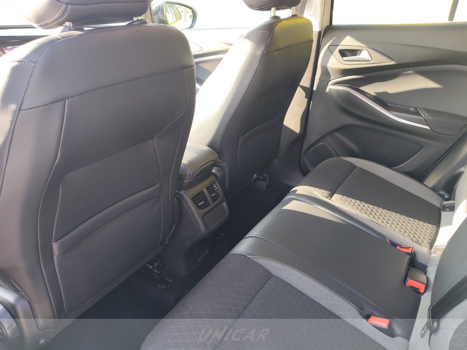 UNICAR Opel Grandland