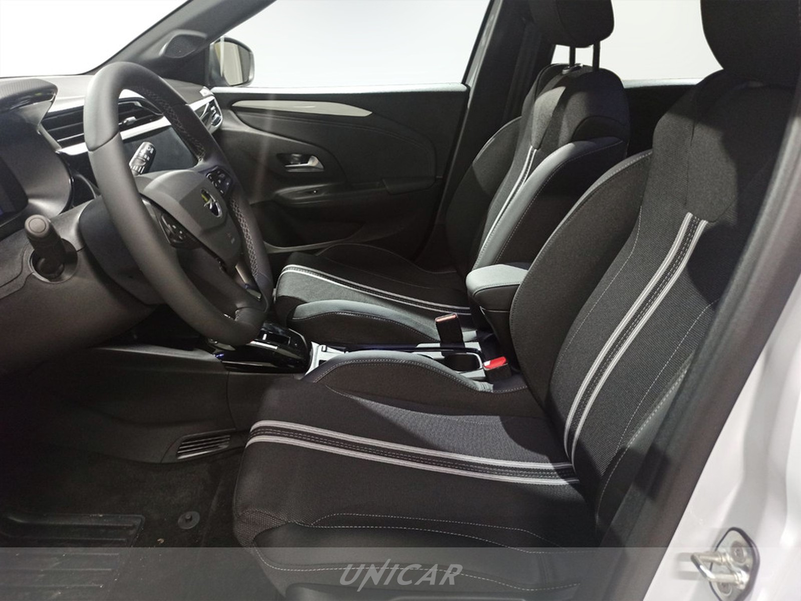 UNICAR Opel Corsa