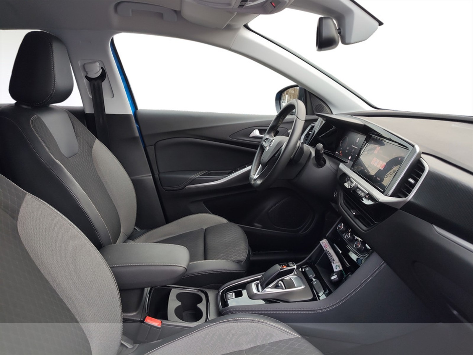 UNICAR Opel Grandland