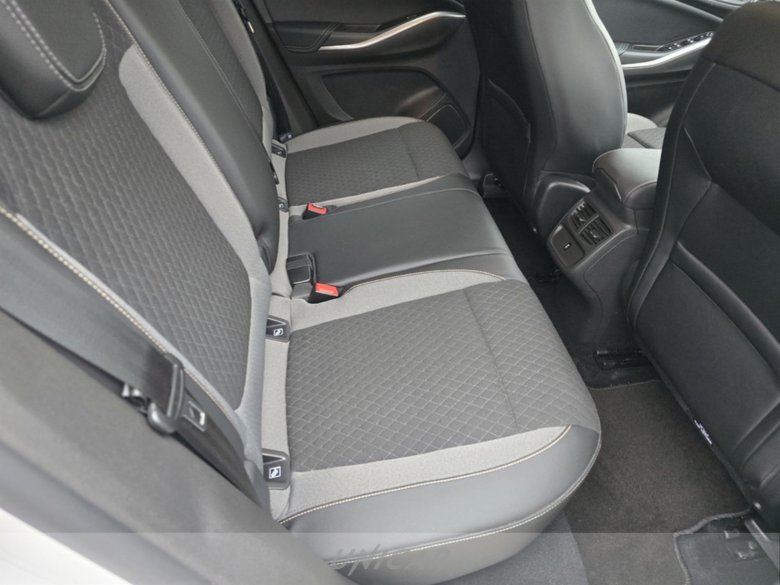 UNICAR Opel Grandland