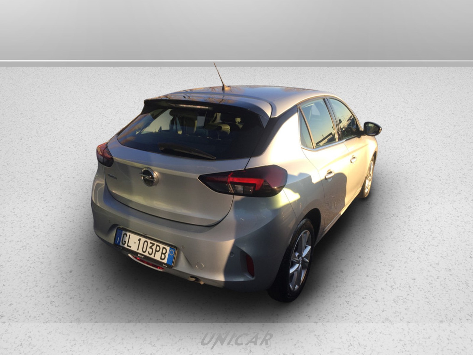 UNICAR Opel Corsa
