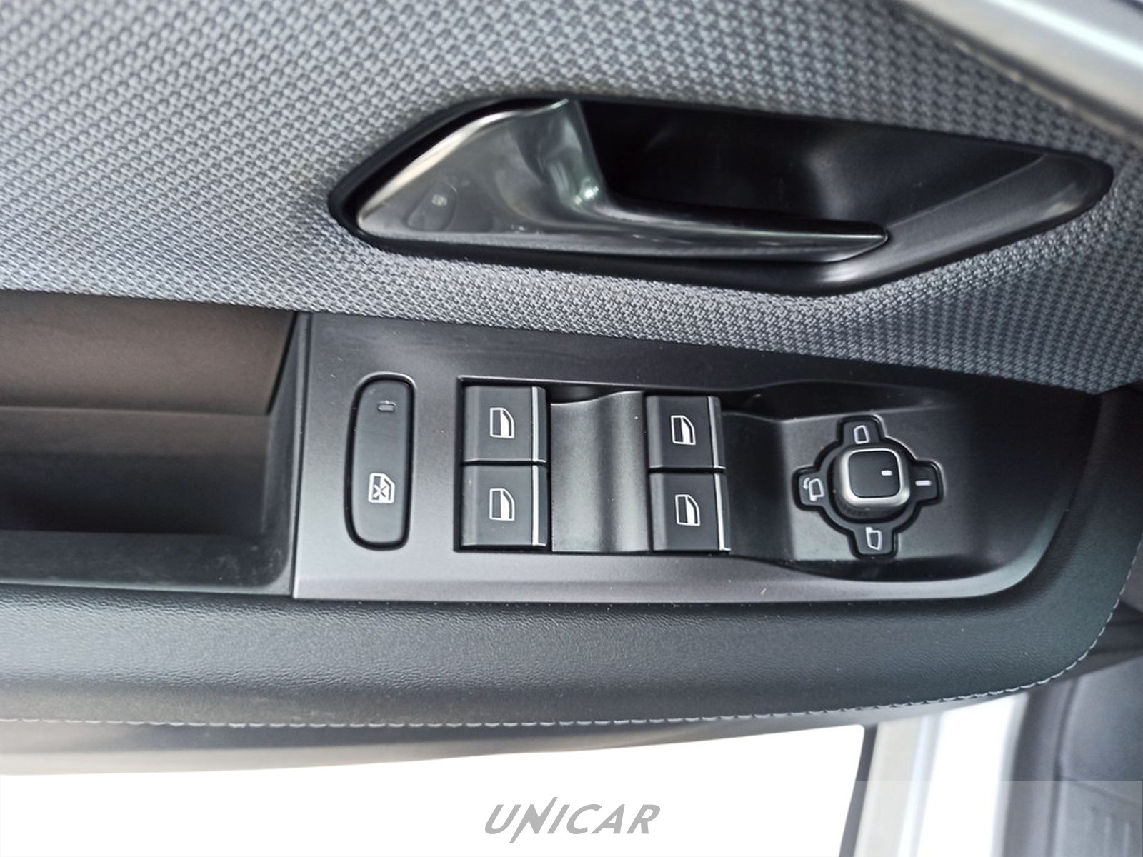 UNICAR Opel Grandland