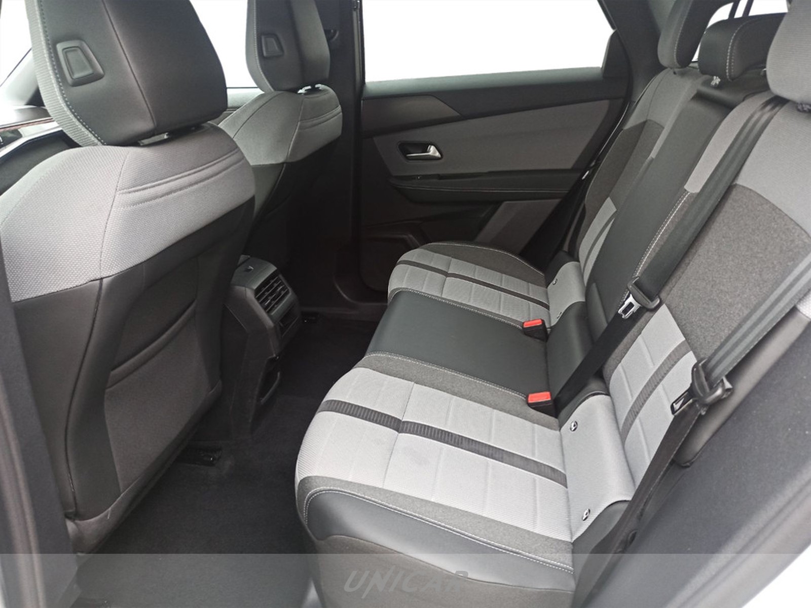 UNICAR Opel Grandland