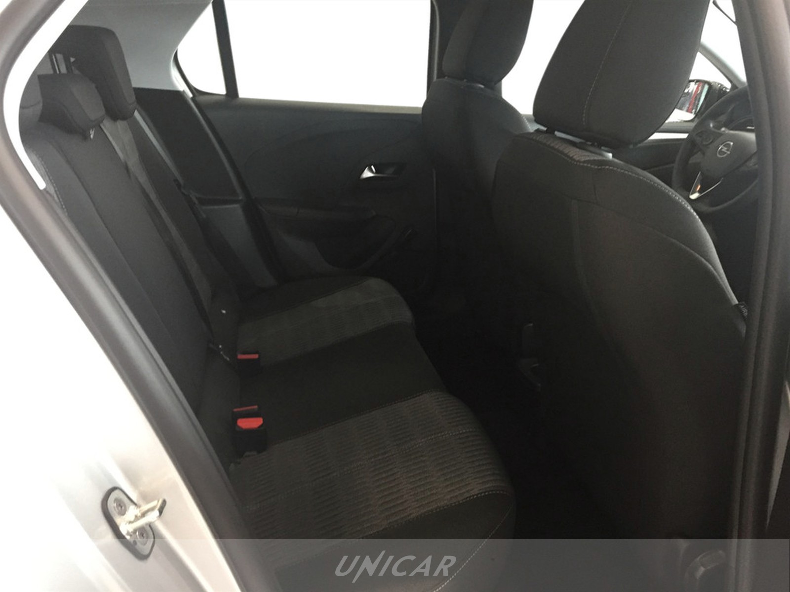 UNICAR Opel Corsa