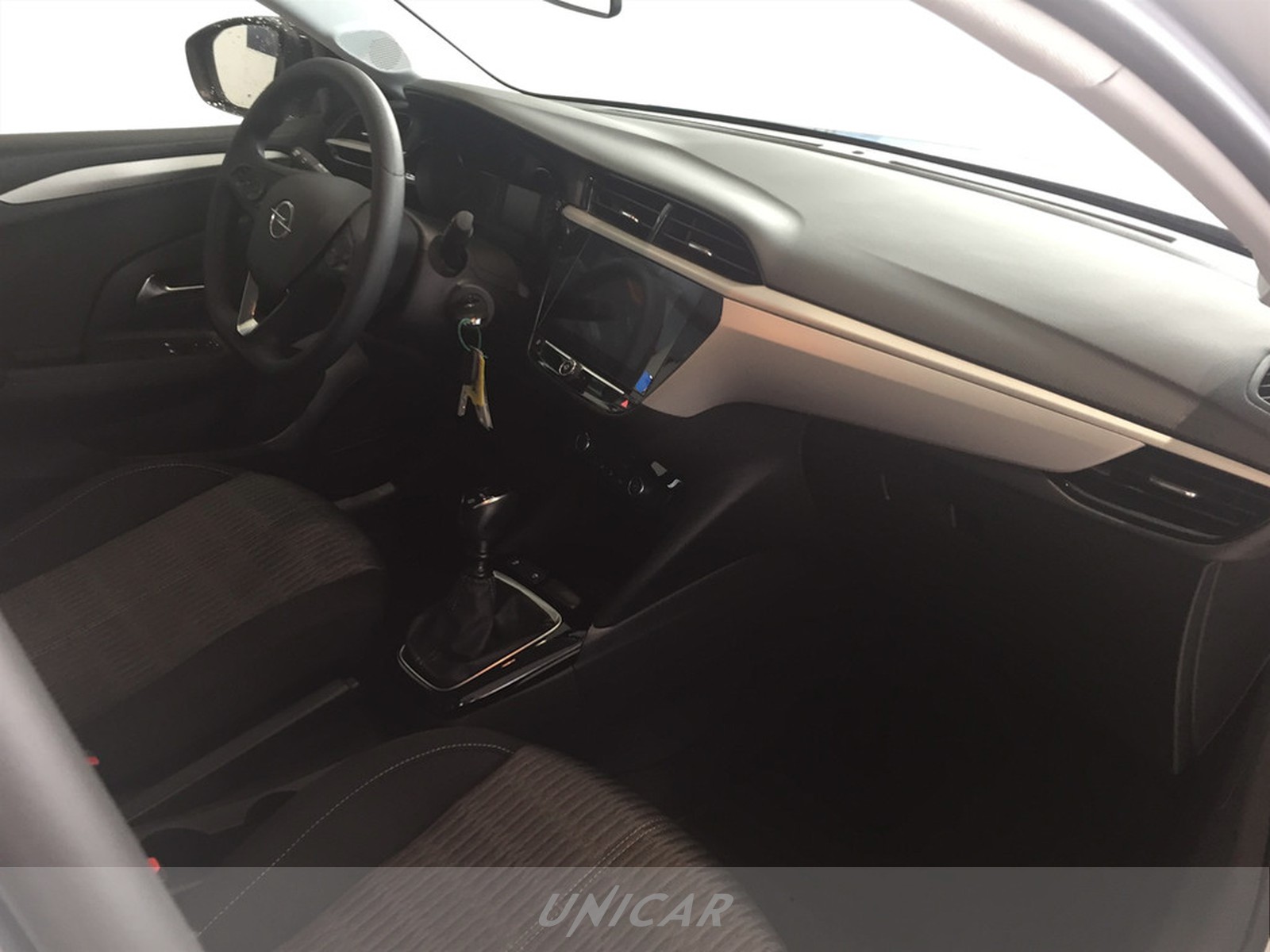 UNICAR Opel Corsa