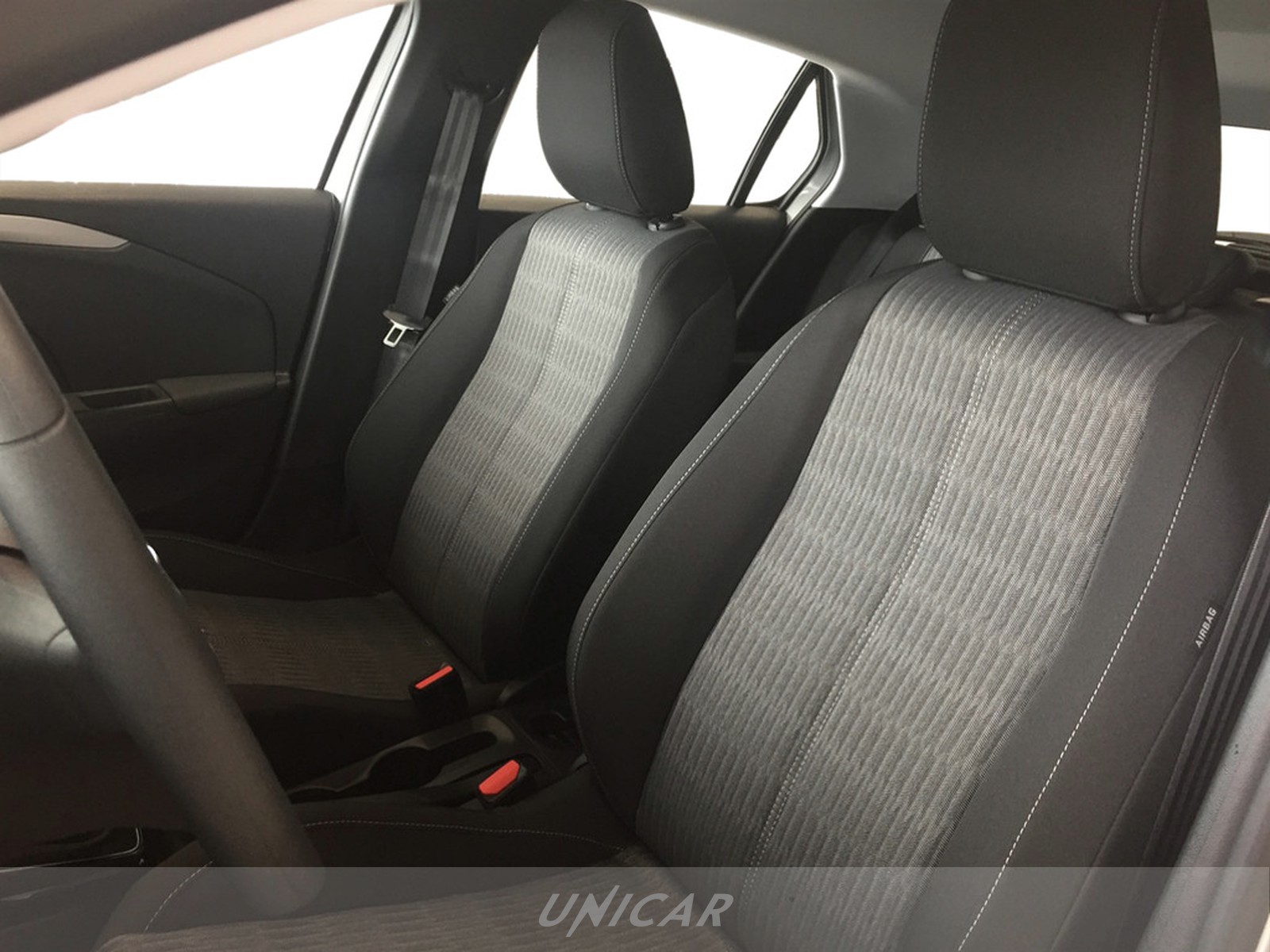 UNICAR Opel Corsa