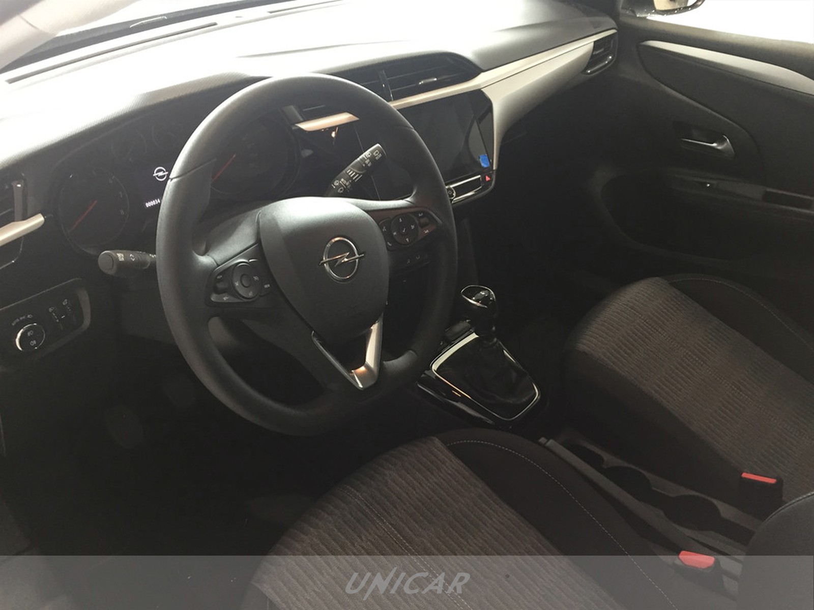 UNICAR Opel Corsa