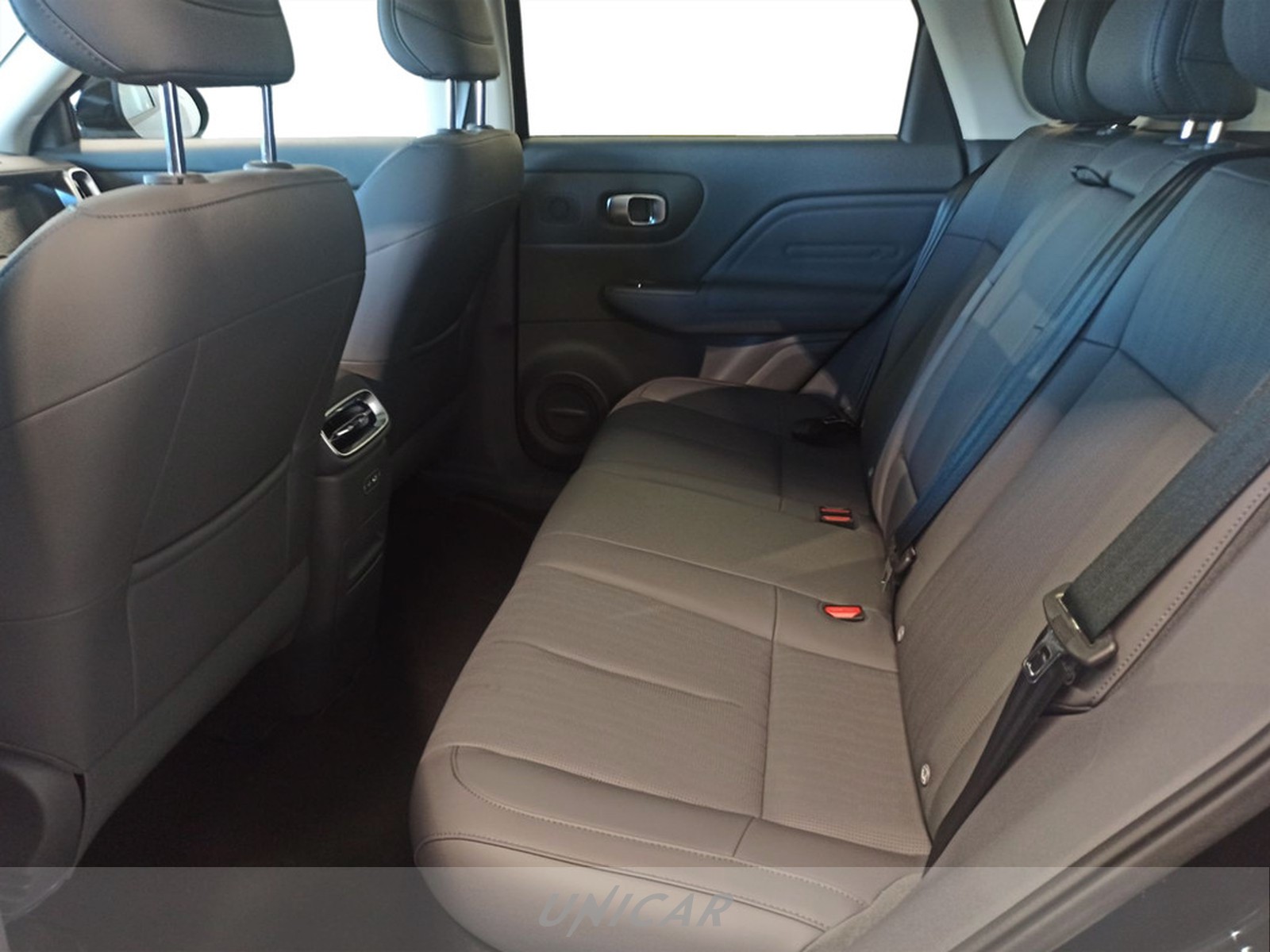 UNICAR Leapmotor B10