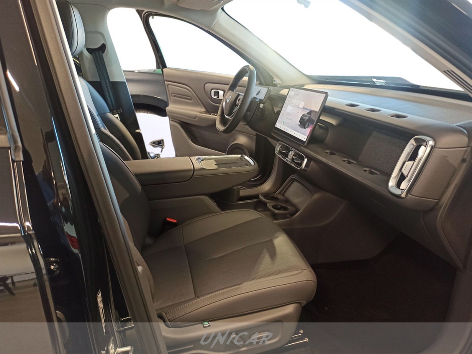 UNICAR Leapmotor B10