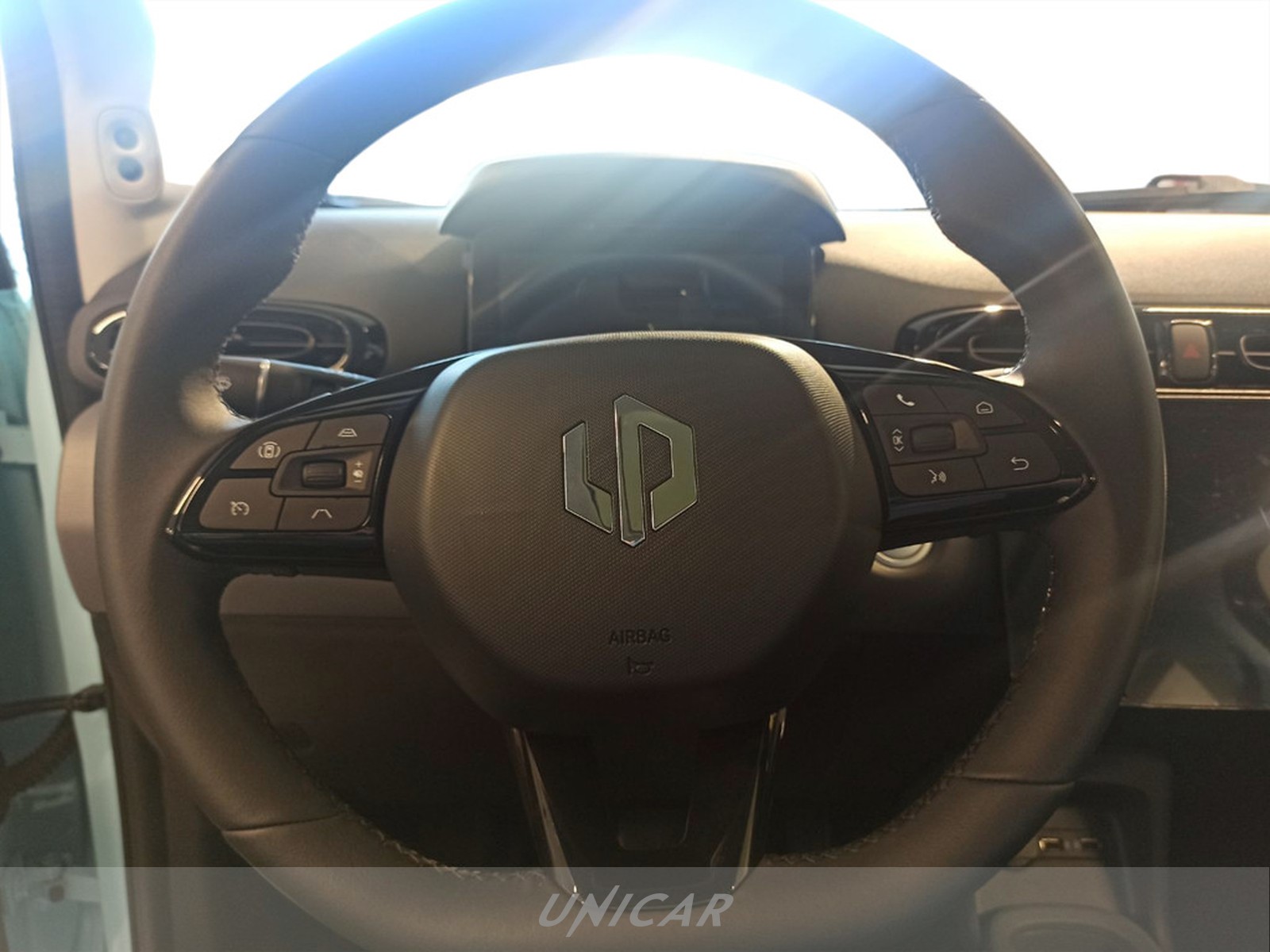 UNICAR Leapmotor T03