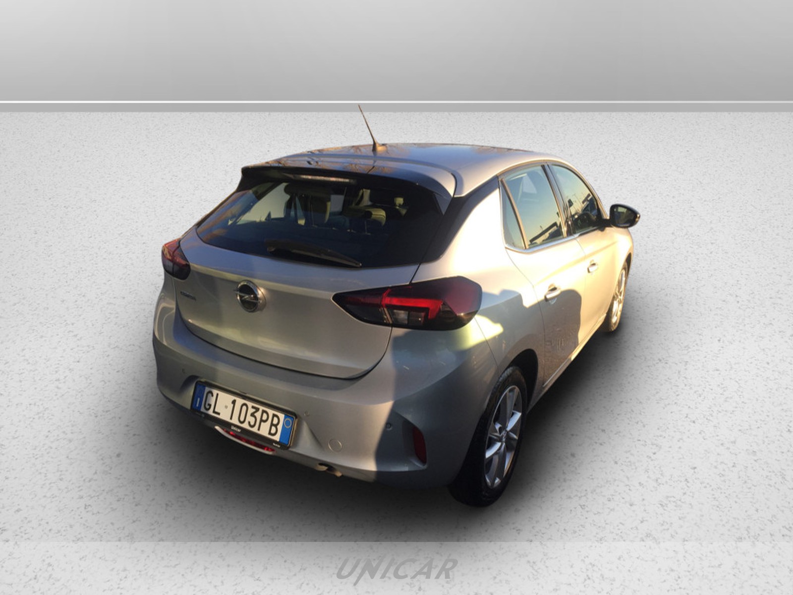 UNICAR Opel Corsa