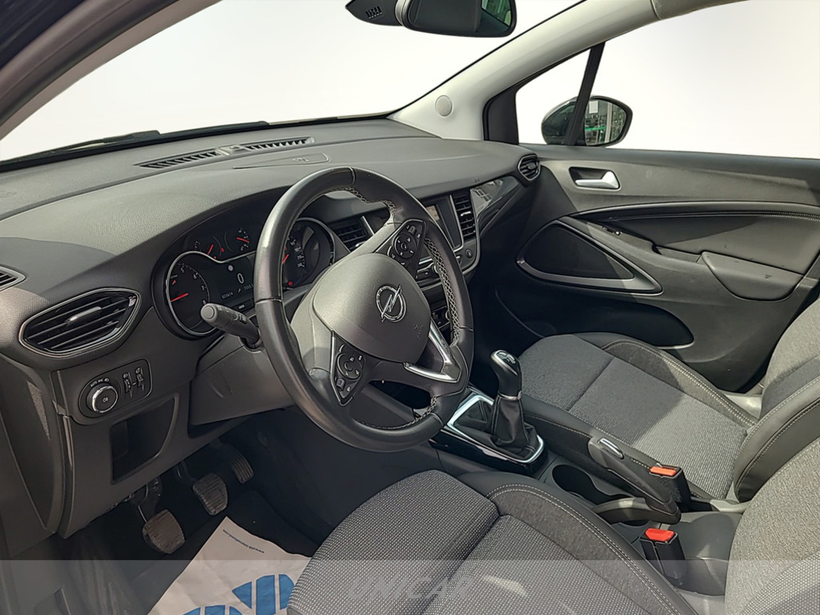 UNICAR Opel Crossland