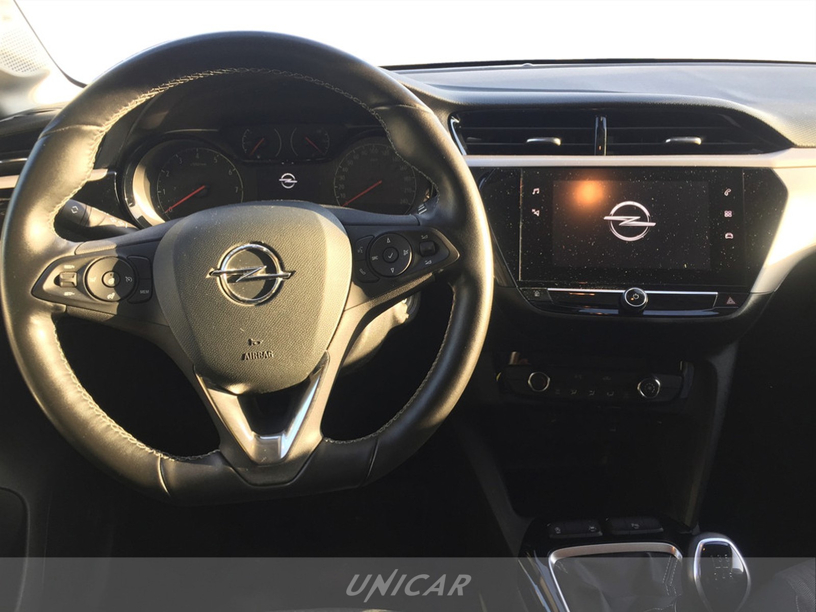 UNICAR Opel Corsa