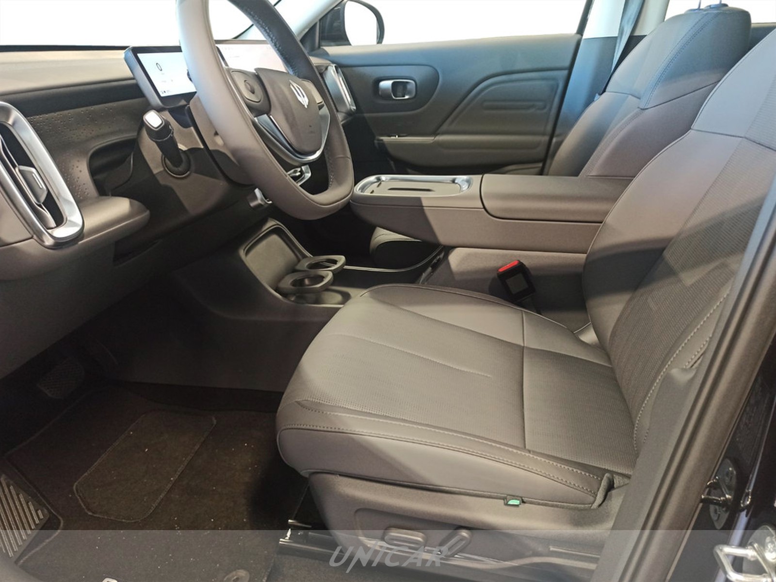 UNICAR Leapmotor B10