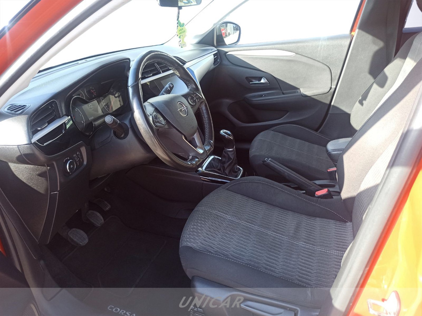 UNICAR Opel Corsa