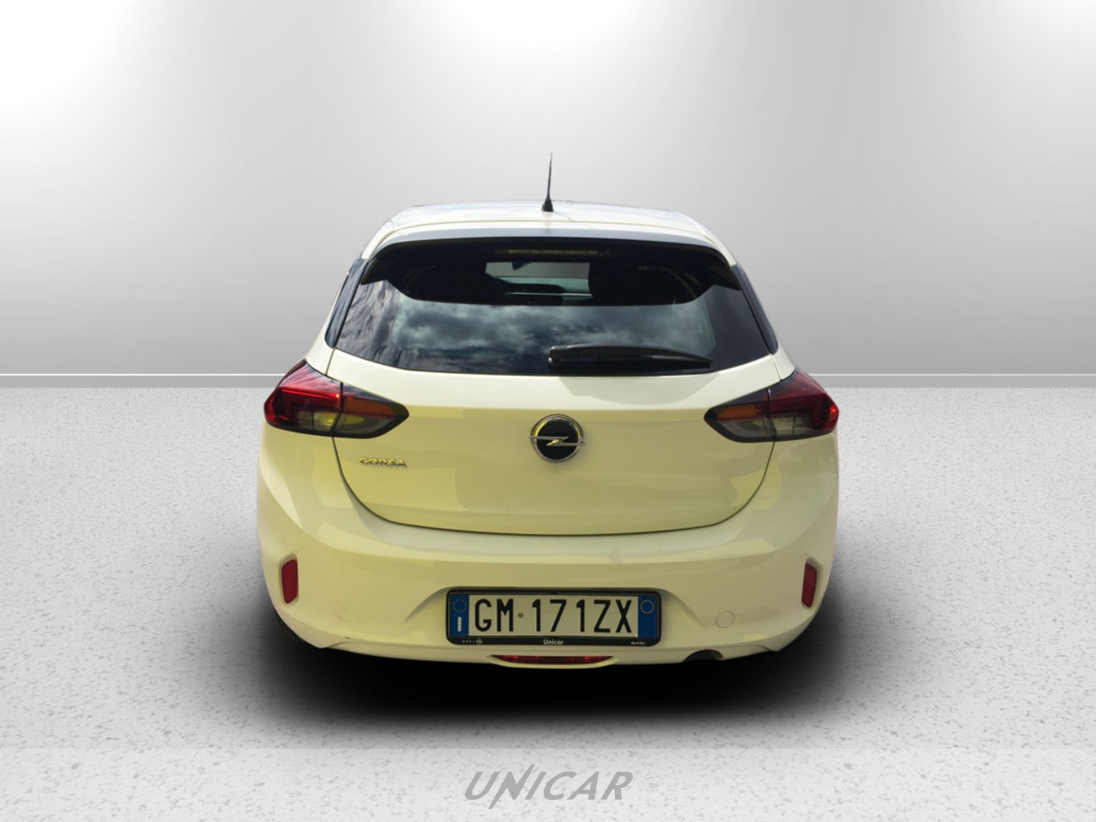 UNICAR Opel Corsa
