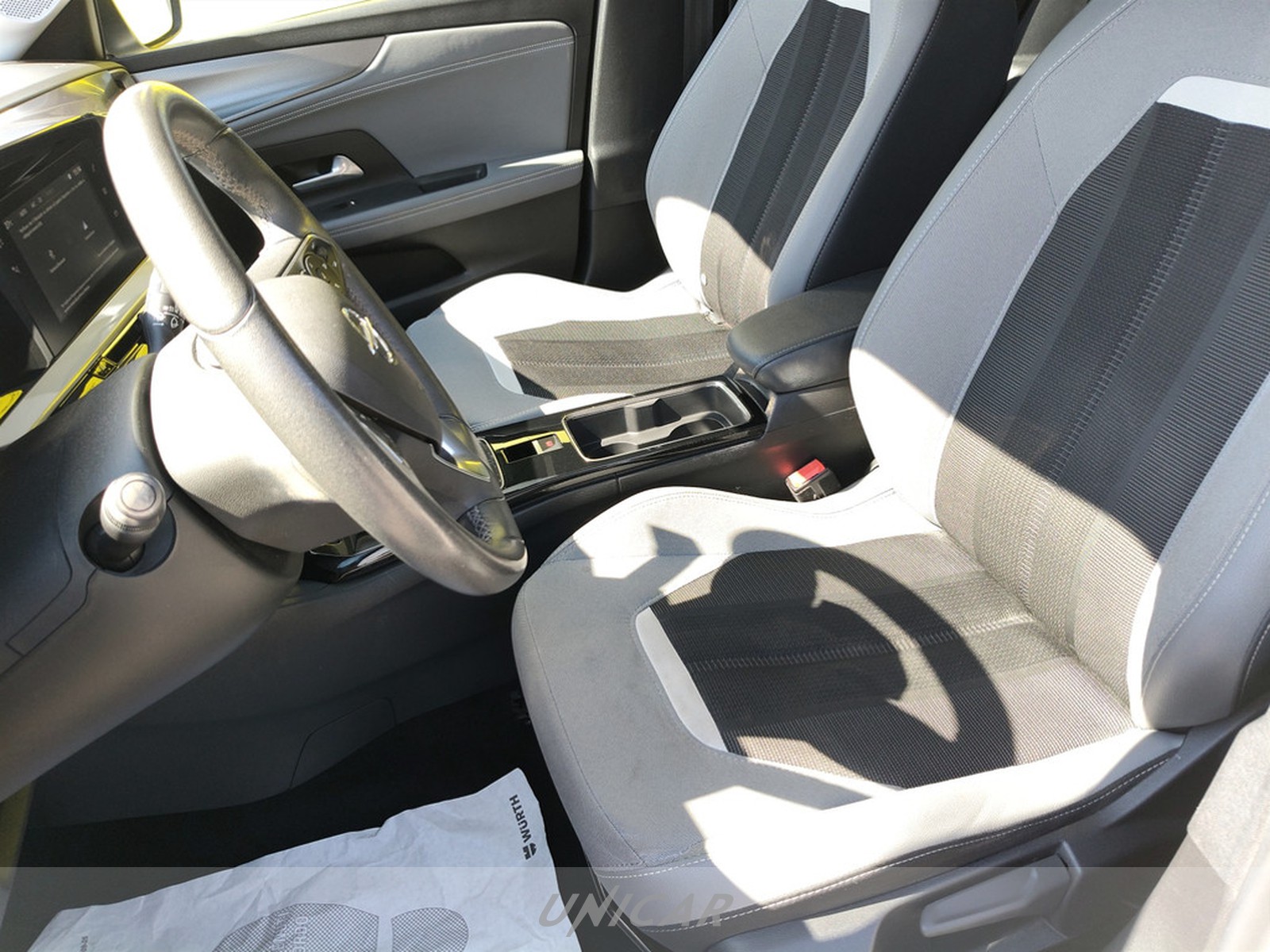 UNICAR Opel Mokka