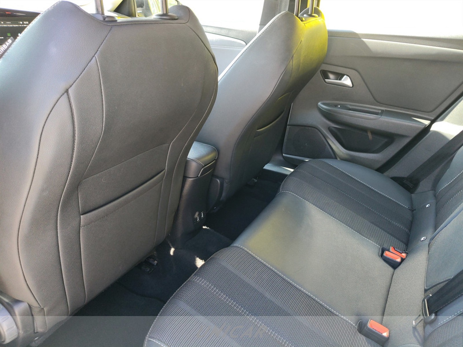 UNICAR Opel Mokka