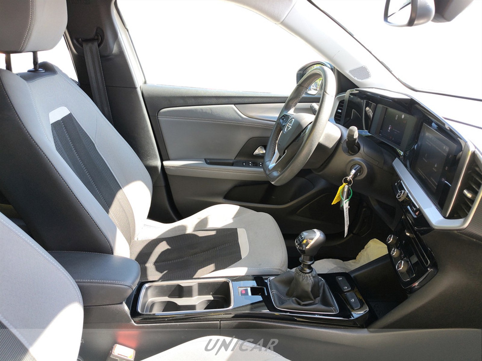 UNICAR Opel Mokka