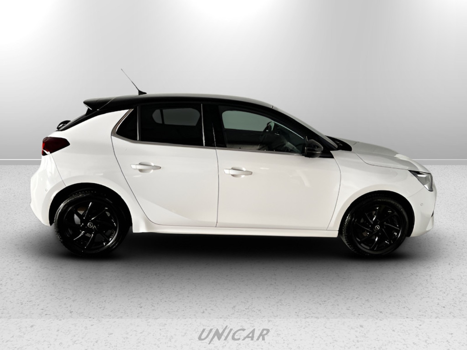 UNICAR Opel Corsa