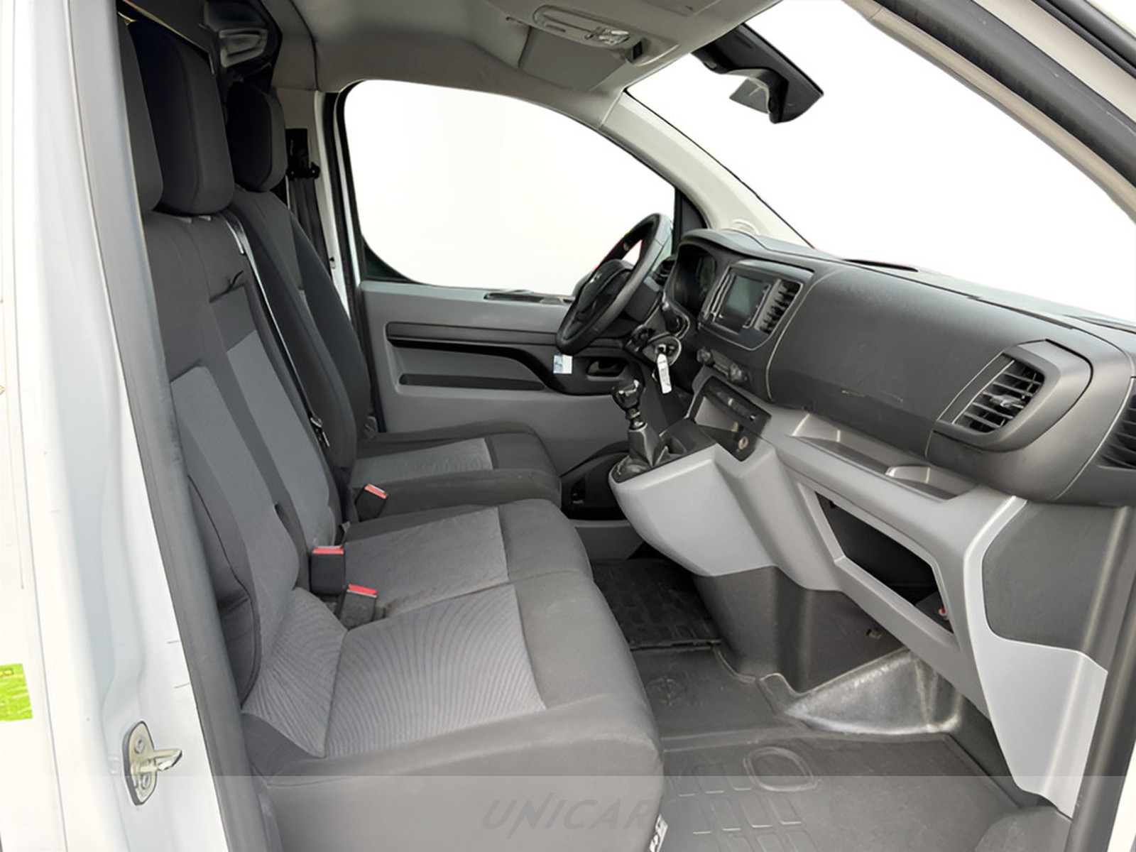 UNICAR Opel Vivaro