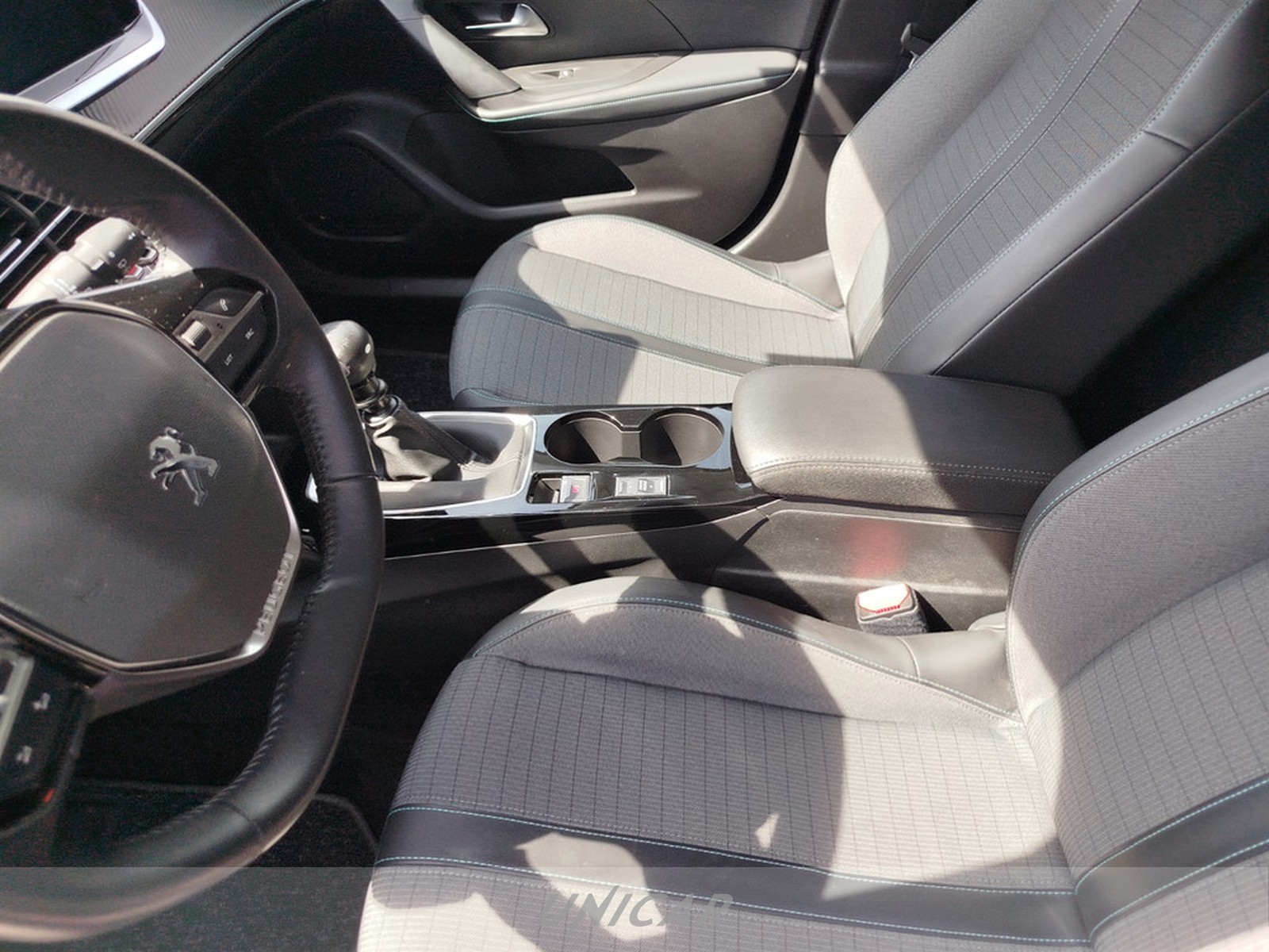 UNICAR Peugeot 2008